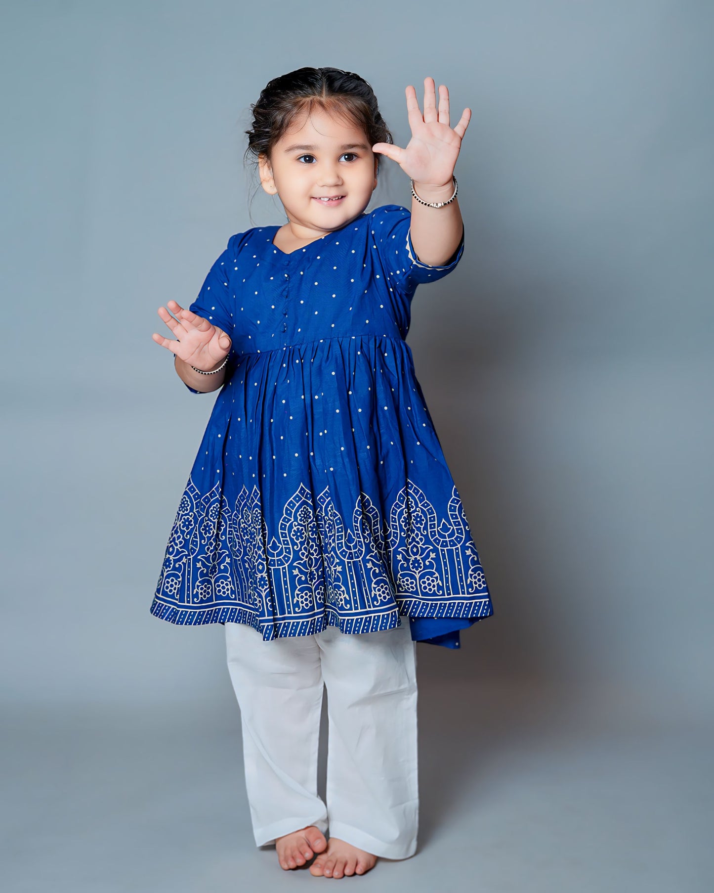 Girls Cotton Printed Kurta With Straight Pant