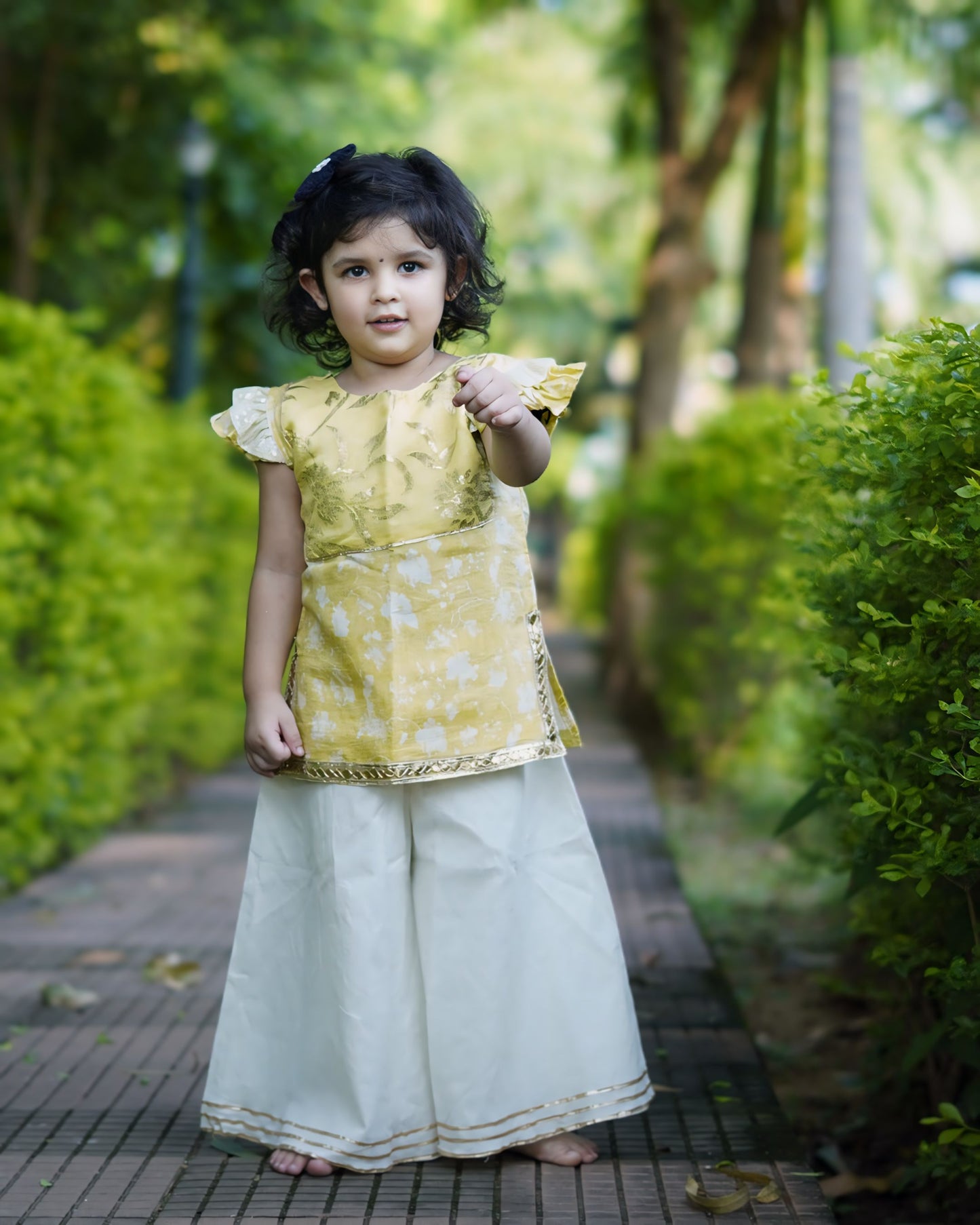 Girls Muslin Floral Print Kurta With Palazzo