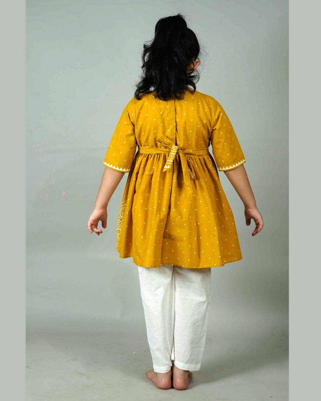 Girls Cotton Printed Kurta With Straight Pant
