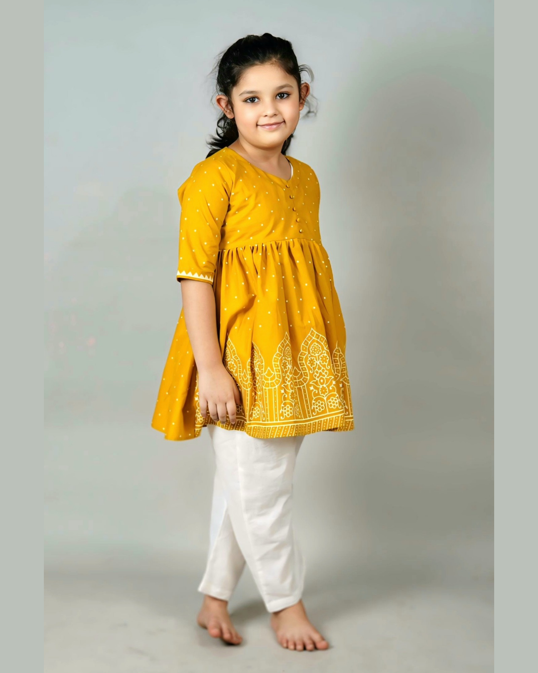 Girls Cotton Printed Kurta With Straight Pant