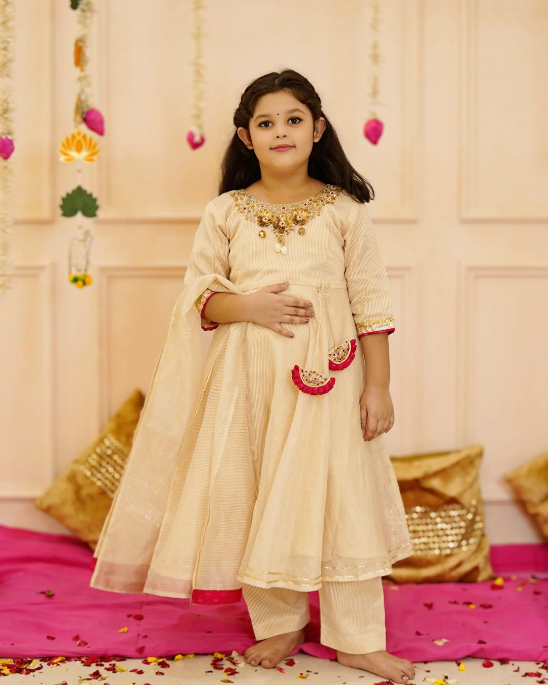 Girls Off-white Pure Chanderi kurti Set