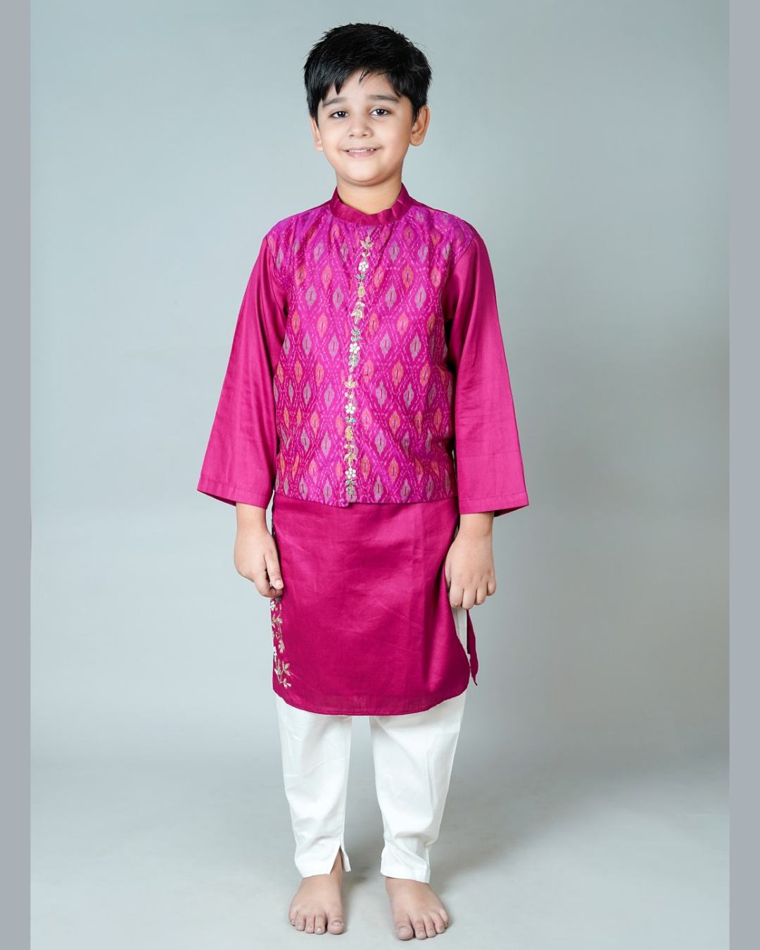 Boys Mercerized Ikat Silk Kurta Set With Attached Jacket And Pant