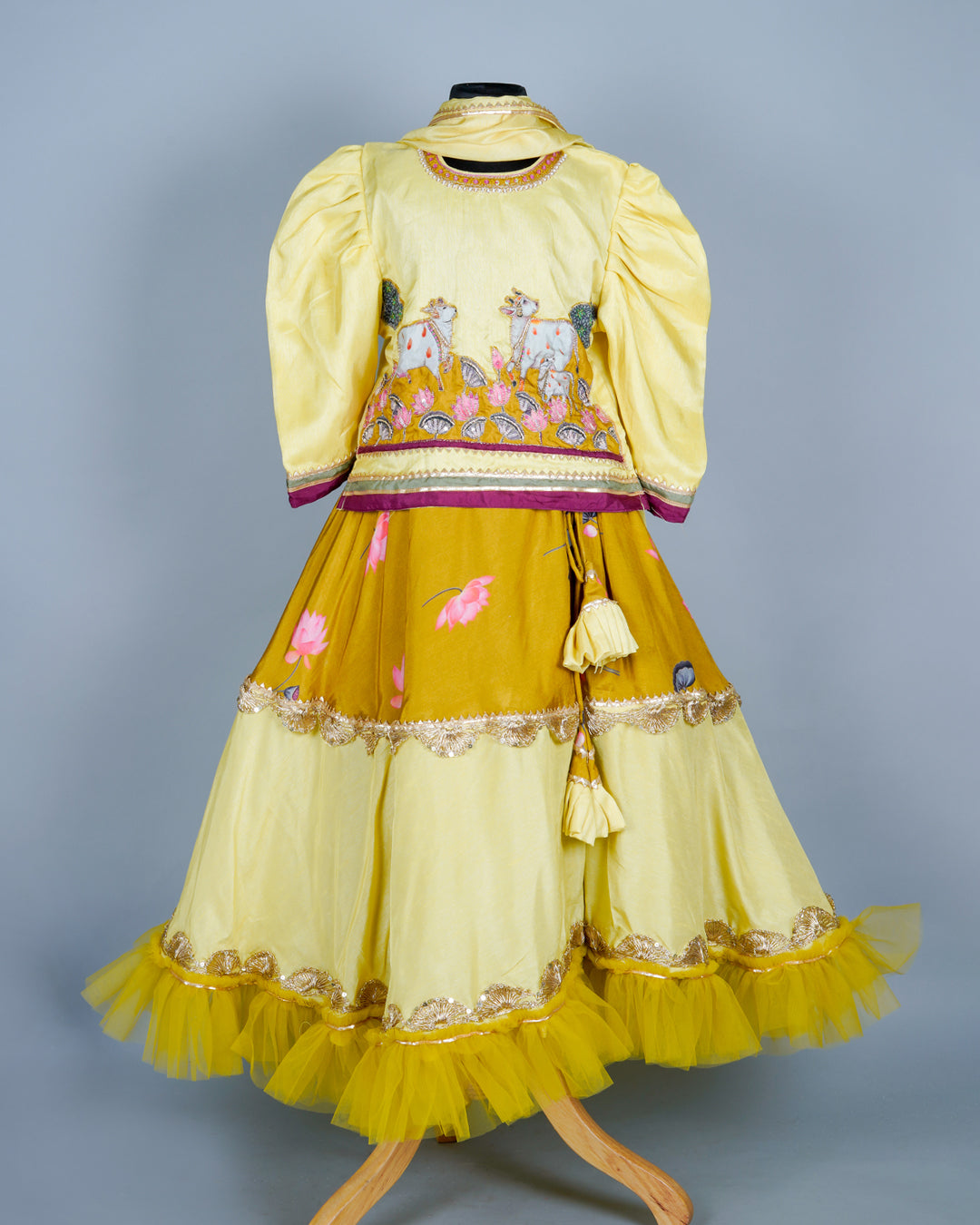 Mustard pichwayi Lehenga