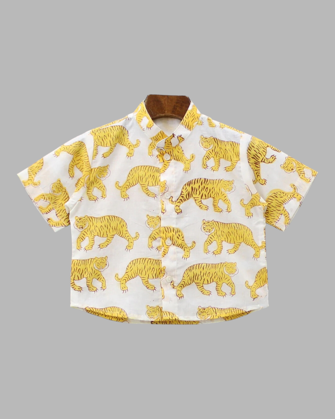 TIGER PRINT SHIRT AND SHORTS