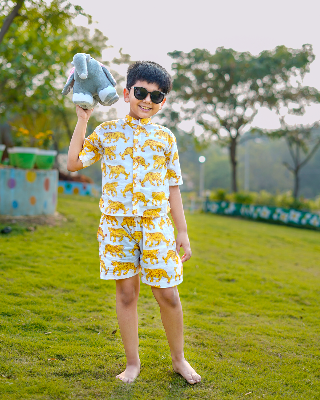 TIGER PRINT SHIRT AND SHORTS