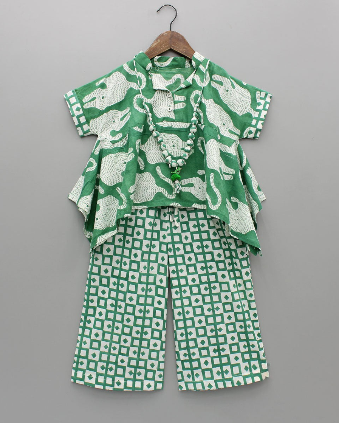 Chanda mama girls animal print green co-ord set 