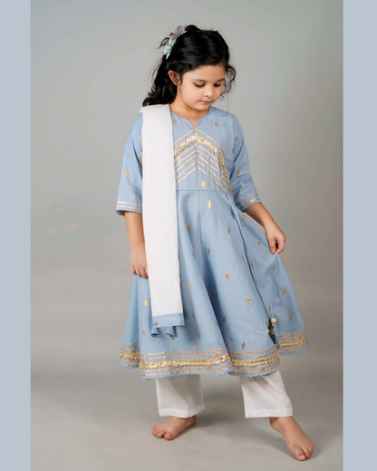 Girls Gota Lace Detailing Flared Kurti With Pant And Dupatta