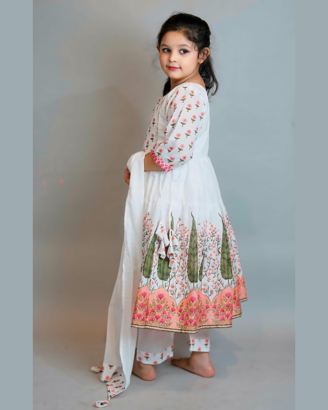 Girls Side knot Peach Kurti And Pant With Dupatta