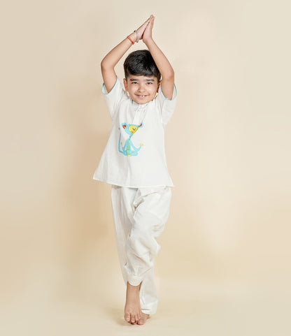 Little Yogi – White Cotton Yoga Set  (For Boys)