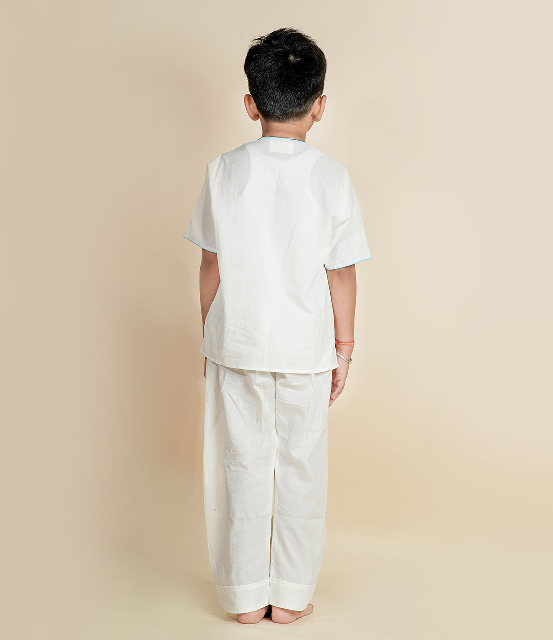 Little Yogi – White Cotton Yoga Set  (For Boys)