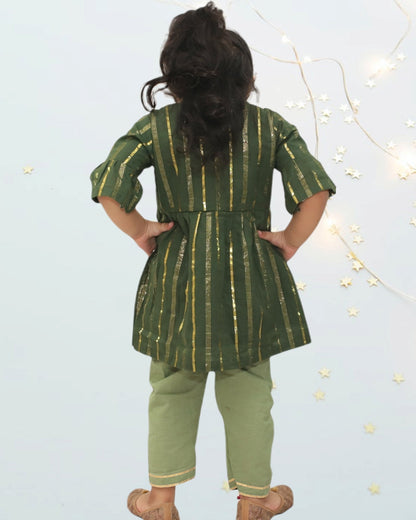 Girls Embroidered Cotton Lurex Green Kurta with Straight Pant