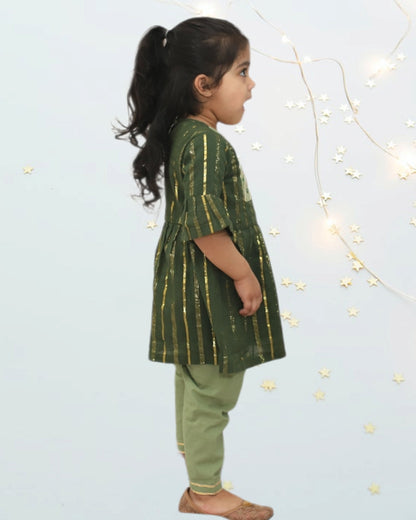 Girls Embroidered Cotton Lurex Green Kurta with Straight Pant
